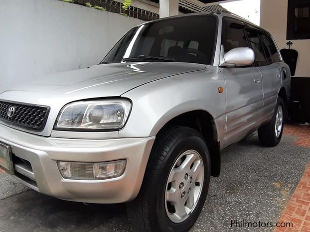 Toyota rav 4 in Philippines