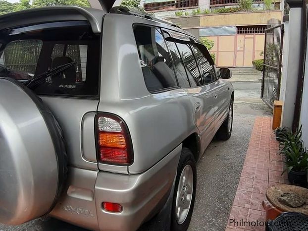 Toyota rav 4 in Philippines