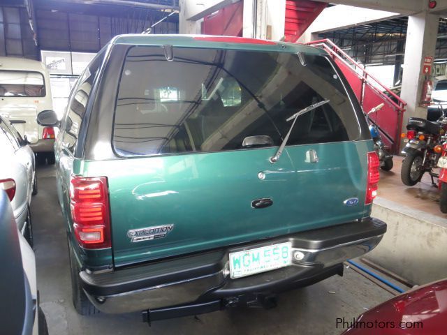 Ford Expedition XLT in Philippines