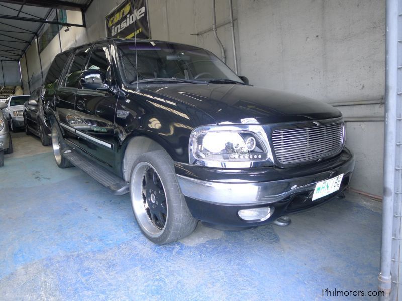 Ford Expedition XLT Triton V8 in Philippines