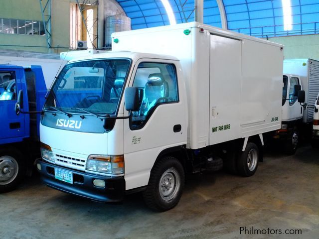 Isuzu ELF Refrigerator Truck in Philippines