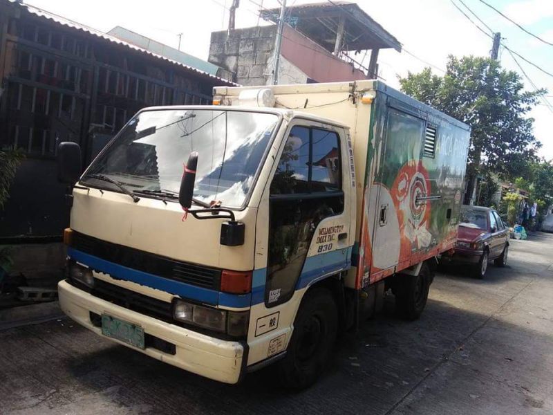 Isuzu elf 1999