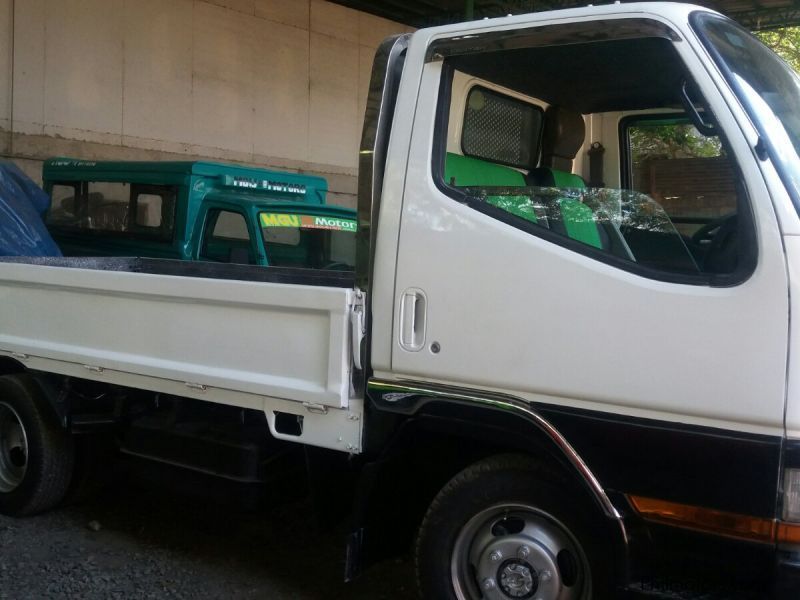 Mitsubishi Canter 4x4 Rear Single Tire Cargo Drop side truck 4M40 MT  in Philippines