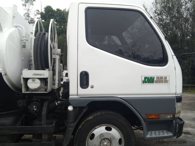 Mitsubishi Canter Lorry Tank in Philippines