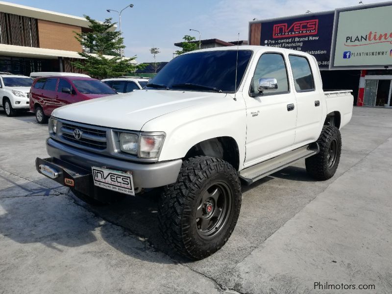 Toyota Hilux 4x4 in Philippines