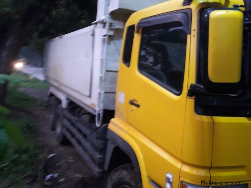 FSO Fuso 10 wheel dump truck in Philippines