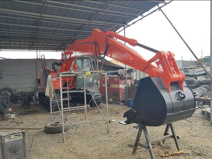 HITACHI Backhoe Excavator in Philippines