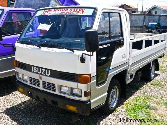 Isuzu ELF250 in Philippines