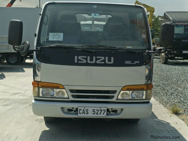 Isuzu NKR in Philippines