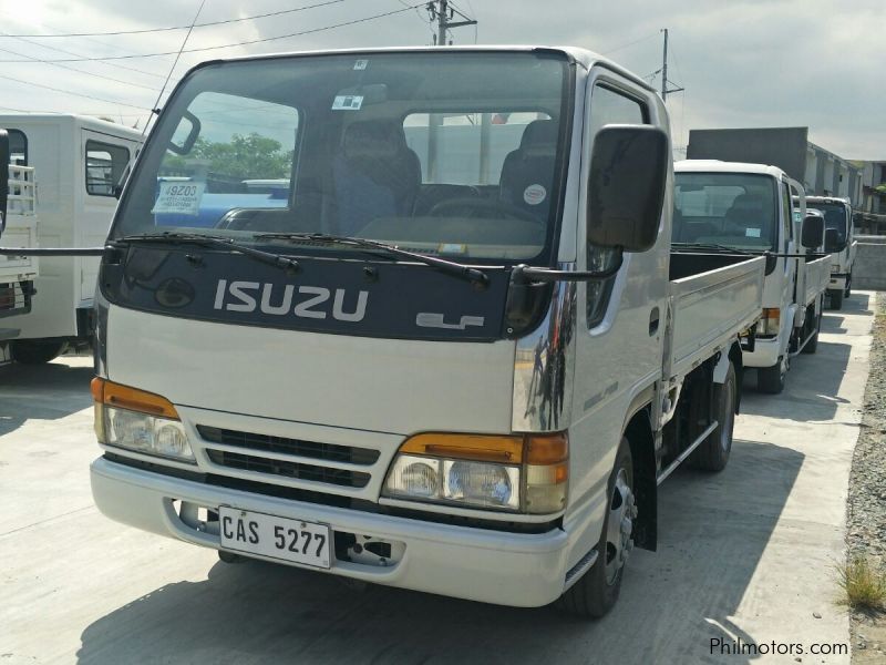 Isuzu NKR in Philippines