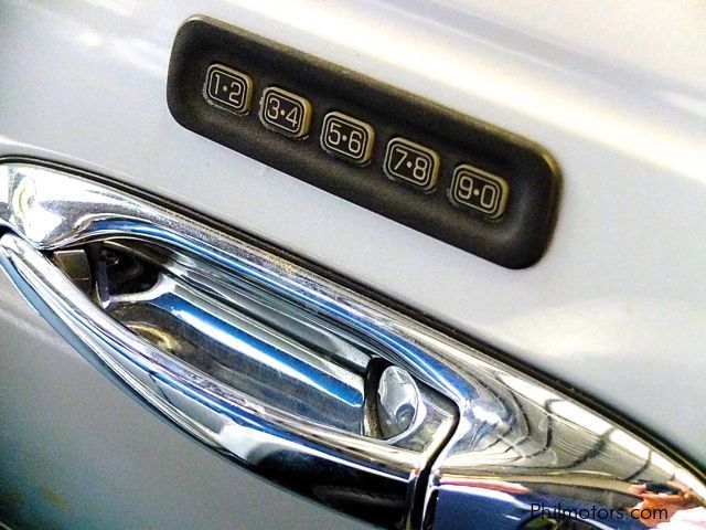 Lincoln Town Car Signature Series in Philippines