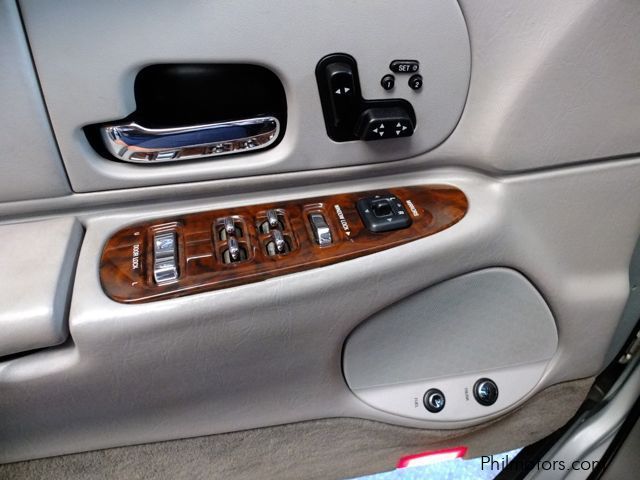 Lincoln Town Car Signature Series in Philippines