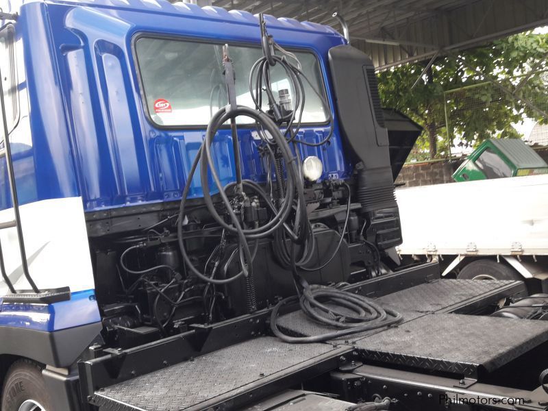 Mitsubishi  Fuso Super Great 6M70 Tractor Head CBU 7.6 Ton Capacity in Philippines