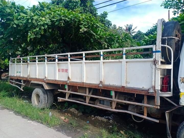 Mitsubishi Fuso in Philippines