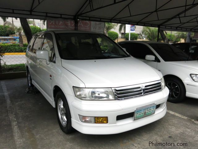 Mitsubishi Grandis Chariot in Philippines