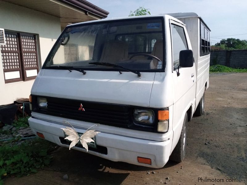 Mitsubishi L300 in Philippines