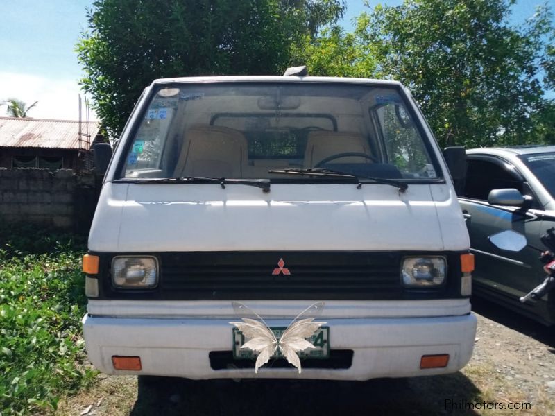 Mitsubishi L300 in Philippines