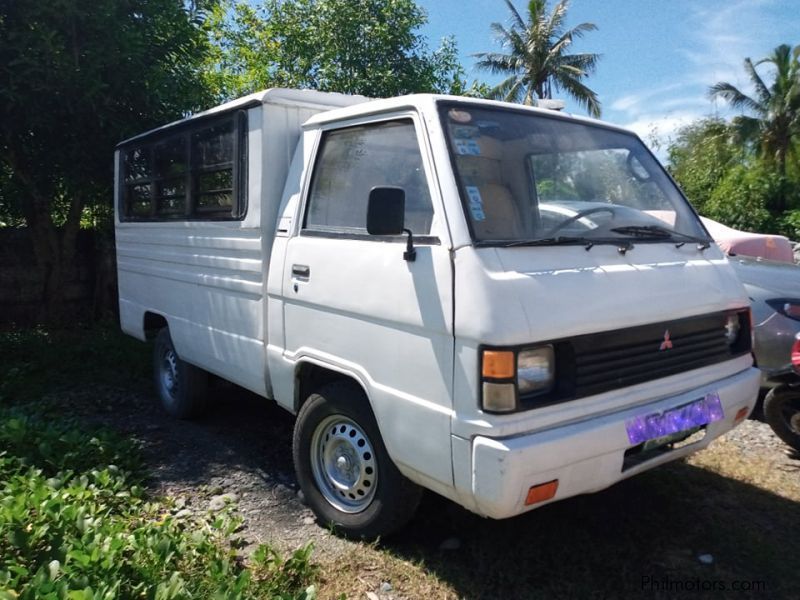 Mitsubishi L300 in Philippines