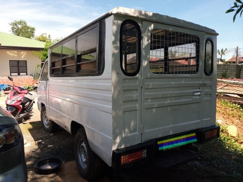 Mitsubishi L300 in Philippines