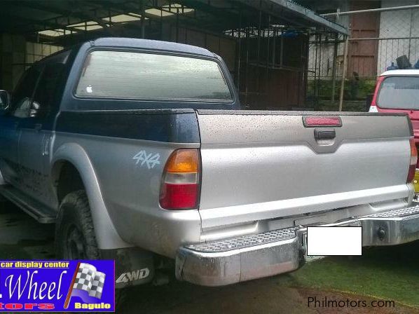 Mitsubishi Strada Pick up 4x4 in Philippines