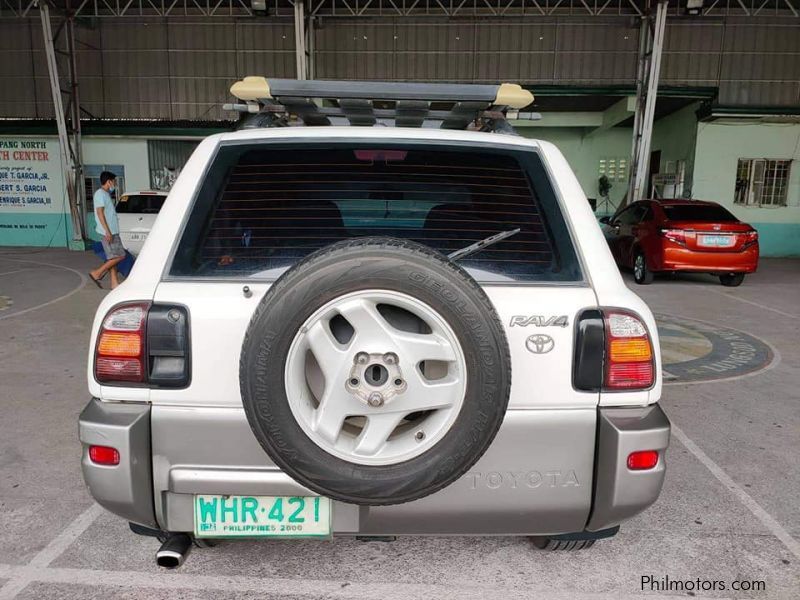 Toyota RAV 4 in Philippines