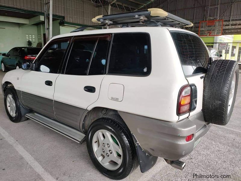 Toyota RAV 4 in Philippines