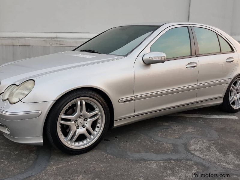 Mercedes-Benz c200 in Philippines