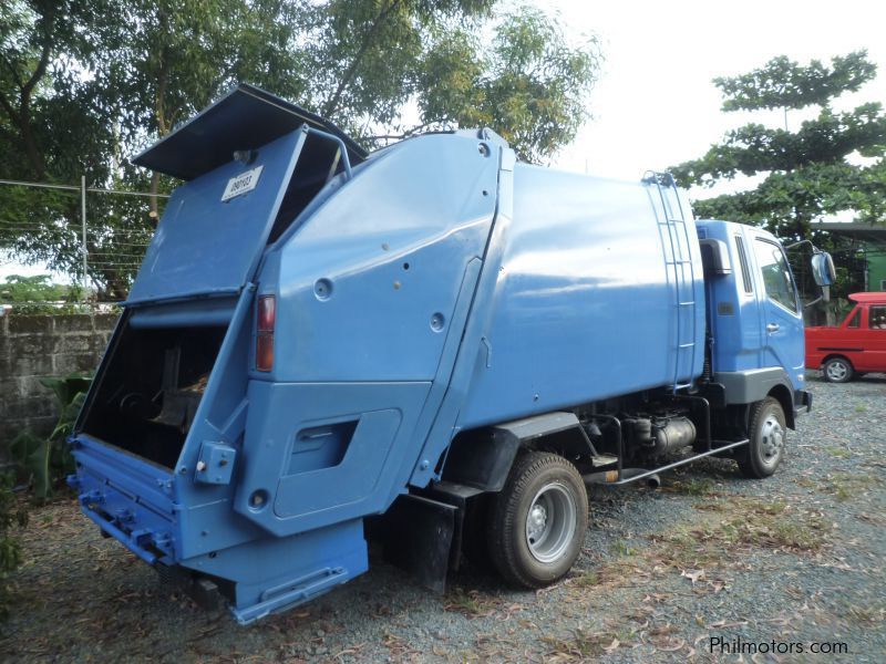 Mitsubishi Fuso Fighter 4 Tons Garbage Compactor 6M61 in Philippines