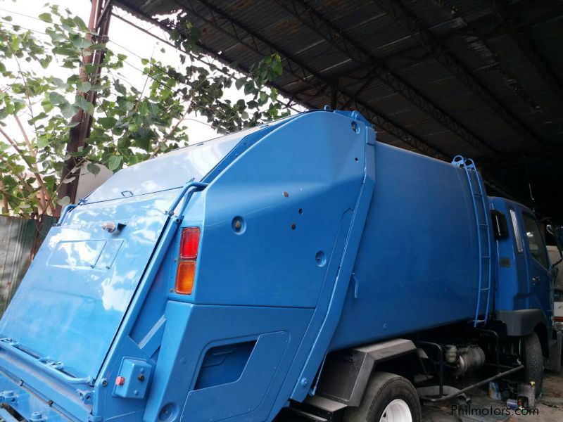 Mitsubishi Fuso Recon Fighter 4 tons Garbage Compactor 6M61 in Philippines