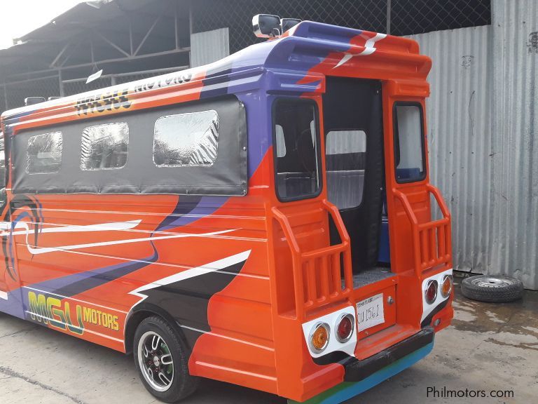 Suzuki Multicab Bigeye Passenger Jeepney  Red  in Philippines