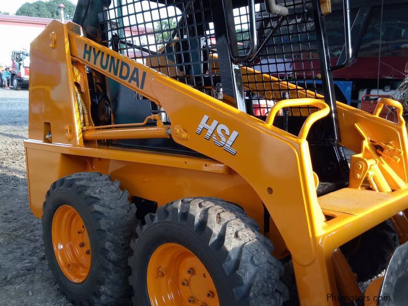 Used hyundai skid loader or payloader 2001 skid loader or payloader for sale Quezon City