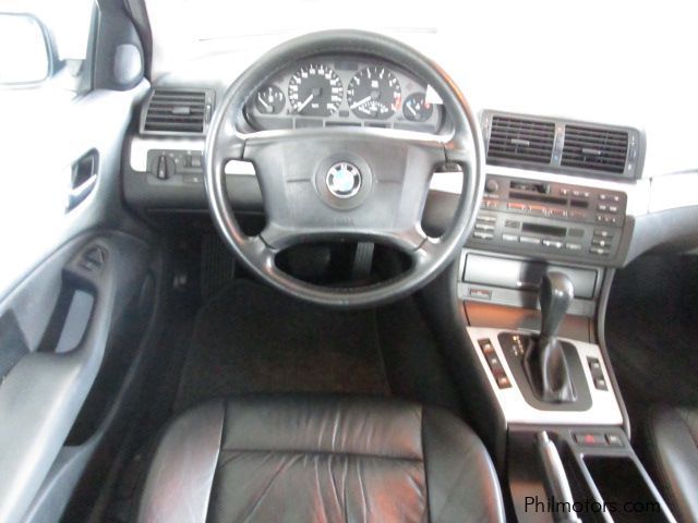 BMW 318i in Philippines