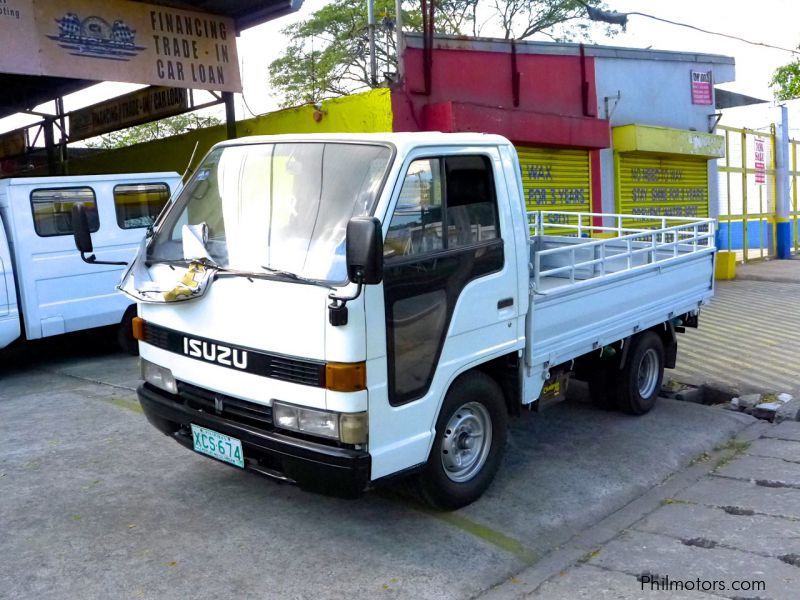 Isuzu ELF in Philippines