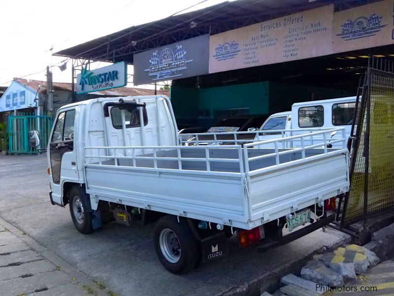 Isuzu ELF in Philippines