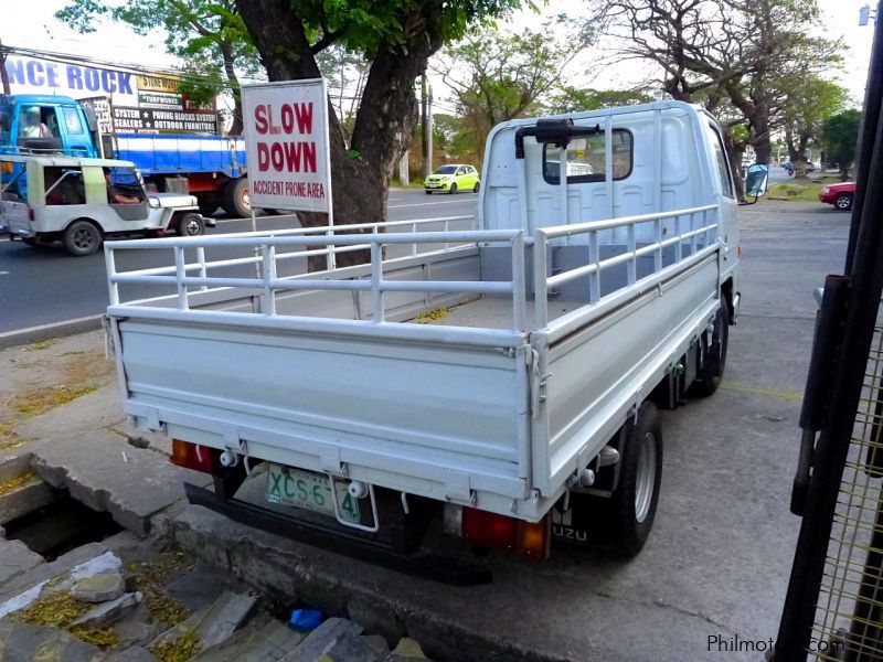 Isuzu ELF in Philippines