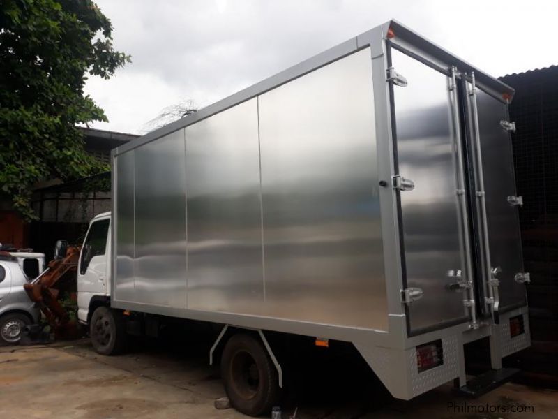 Isuzu ELF NPR Wide Aluminium Closed Box Van 14FT in Philippines