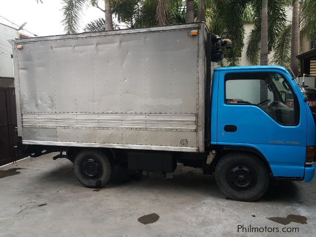 Isuzu Elf in Philippines