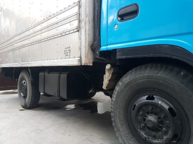 Isuzu Elf in Philippines