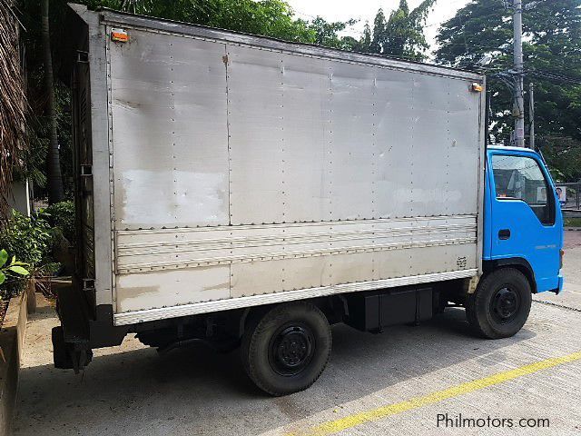 Isuzu Elf in Philippines