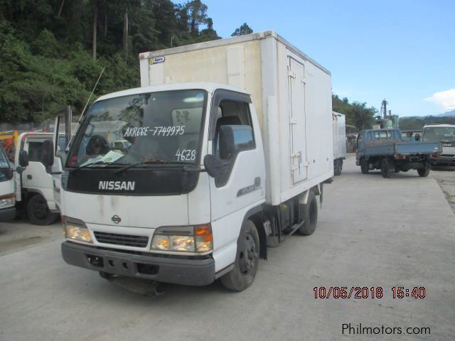 Isuzu GIGA SERIES 4HF1 ENGINE 10FT REF VAN in Philippines