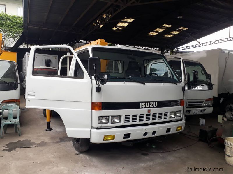 Isuzu NPR BOOM TRUCK in Philippines