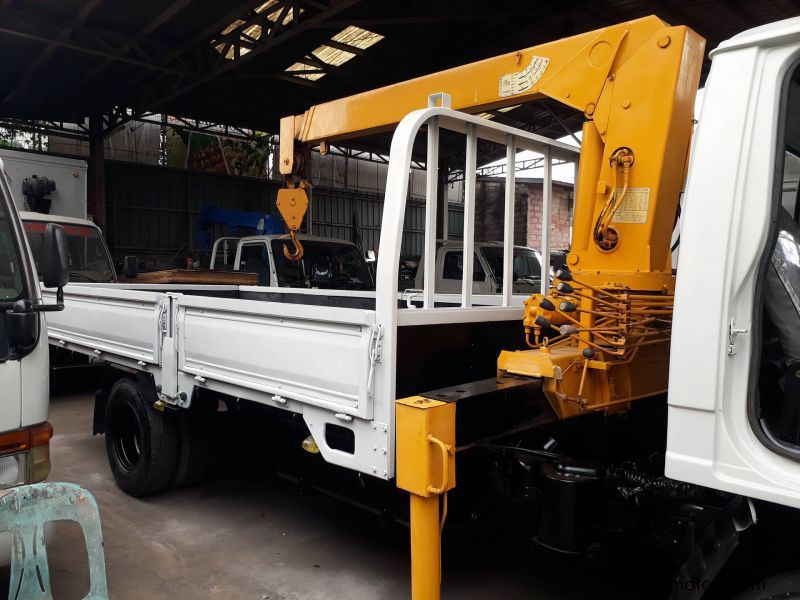 Isuzu NPR BOOM TRUCK in Philippines