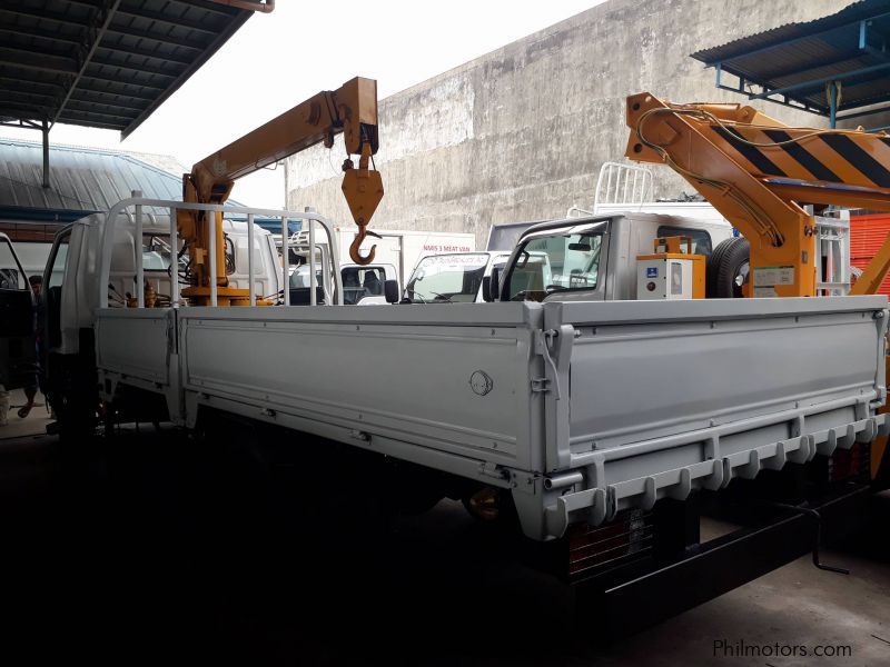 Isuzu NPR BOOM TRUCK in Philippines