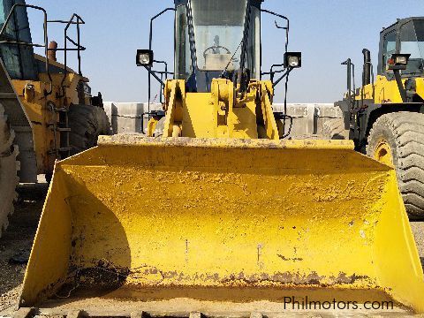 KOMATSU WA300-1 in Philippines