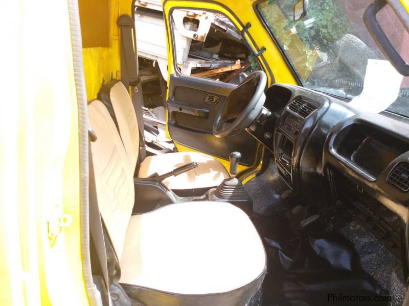 Suzuki Multicab Bigeye 4x2 Passenger Yellow in Philippines