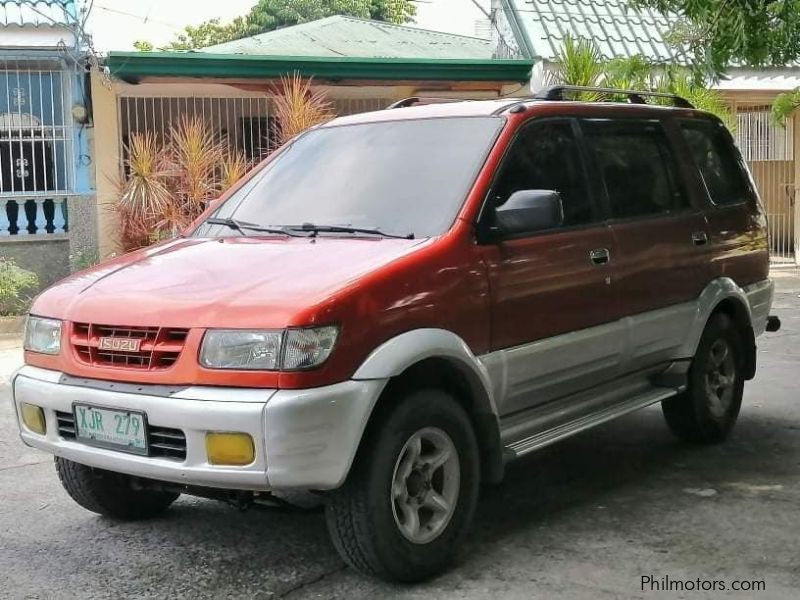 Isuzu Crosswind XUV in Philippines