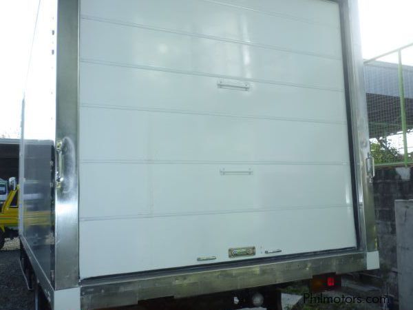 Isuzu Forward CBU  Aluminium Refrigerator Van 6HL1  in Philippines