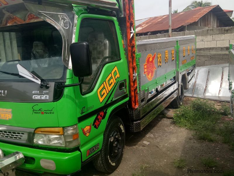 Isuzu Giga in Philippines