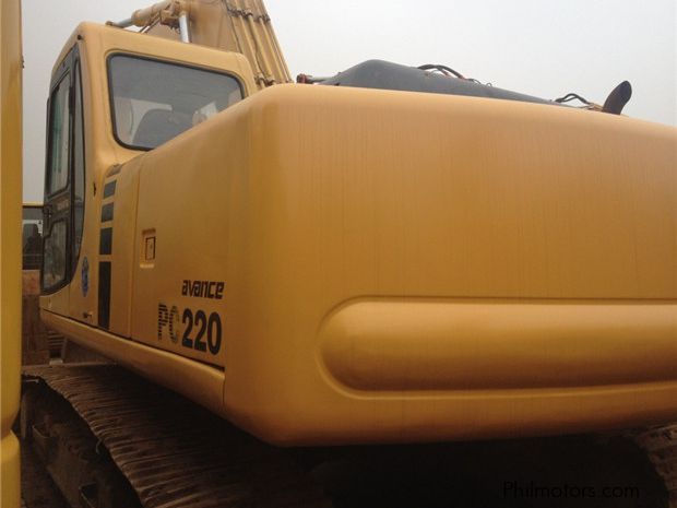 KOMATSU PC220-6 in Philippines