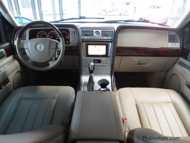 Lincoln Navigator in Philippines